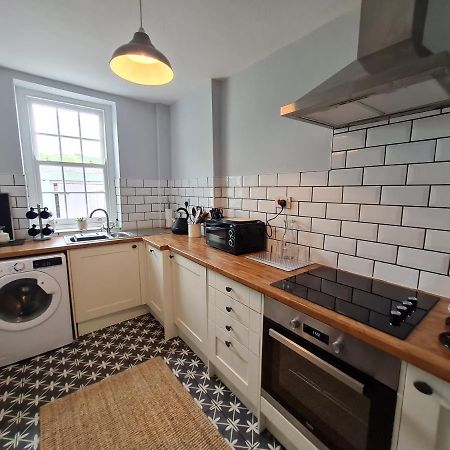 Picturesque 2 Bedroom Miners Cottage Near Bike Park Wales & Brecon Beacons Мърдър Титфил Екстериор снимка