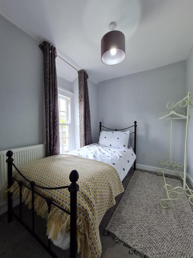 Picturesque 2 Bedroom Miners Cottage Near Bike Park Wales & Brecon Beacons Мърдър Титфил Екстериор снимка