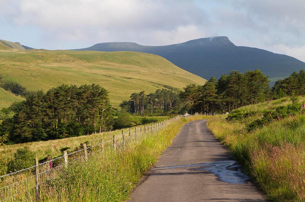 Picturesque 2 Bedroom Miners Cottage Near Bike Park Wales & Brecon Beacons Мърдър Титфил Екстериор снимка